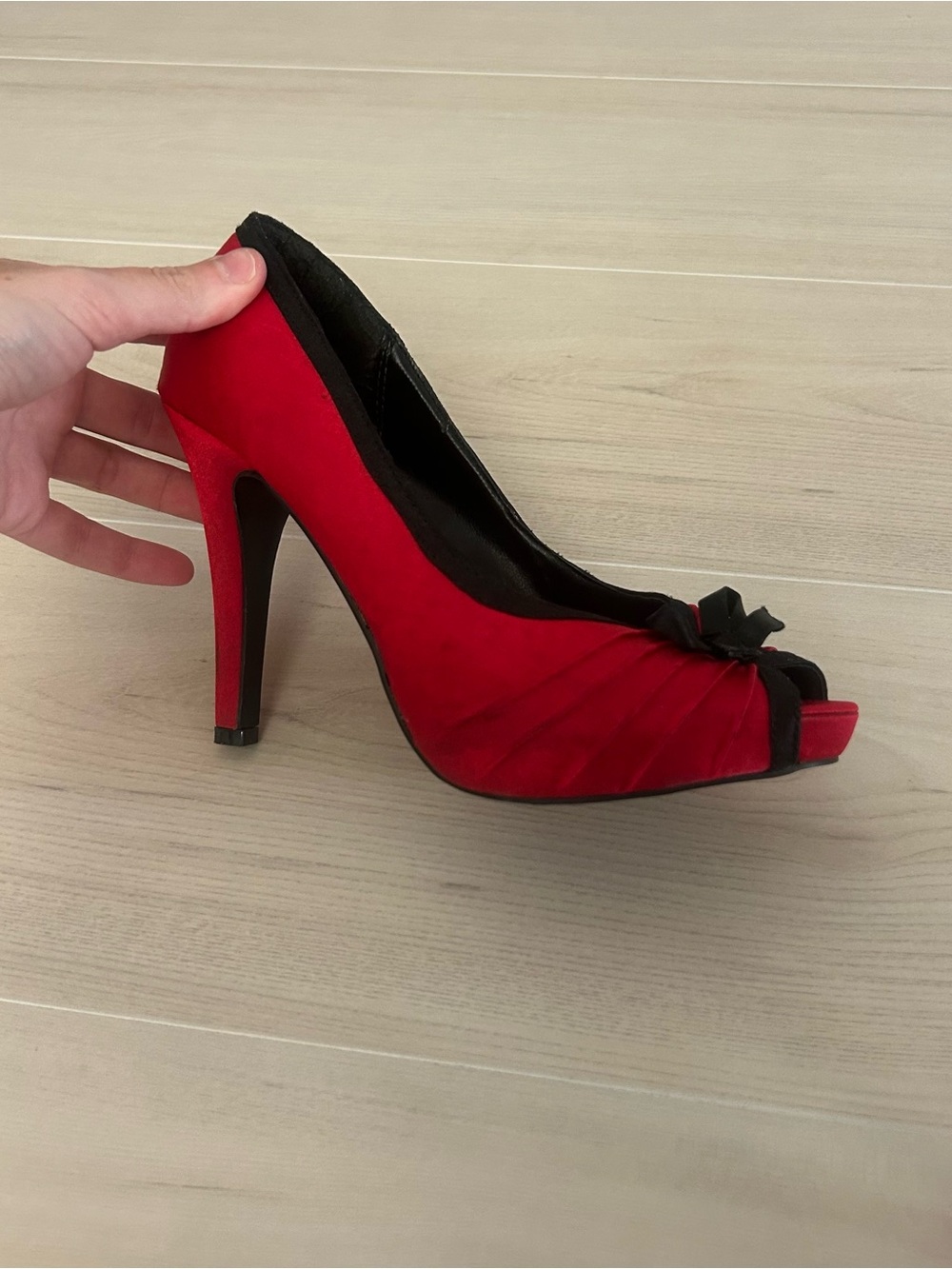 vintage red and black charlotte russe heels - Picture 5 of 9